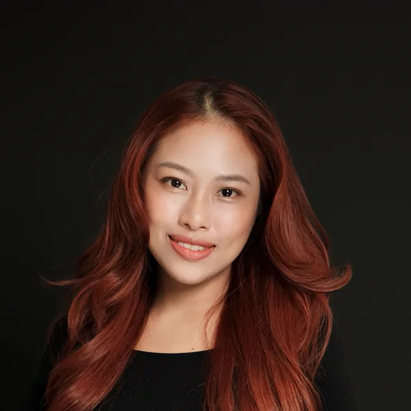 ครูผึ้ง — CEO NARAYAR
